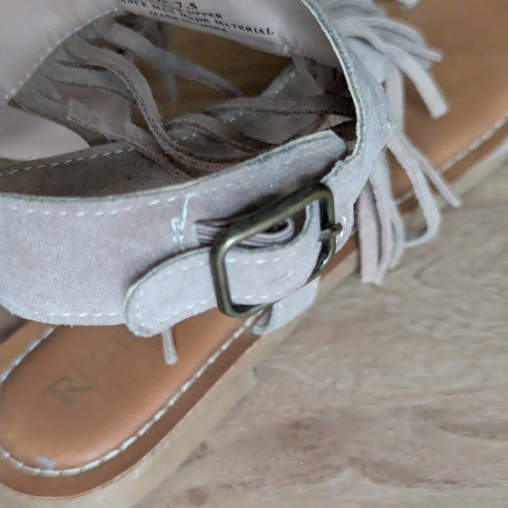 Stylish Fringe Sandals in Brown and Cream - Picture 3 of 5